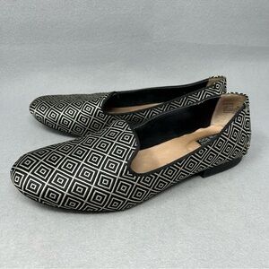 Adam Tucker Me Too Loafer in Geometric Pattern Print, Black And White, 9.5M